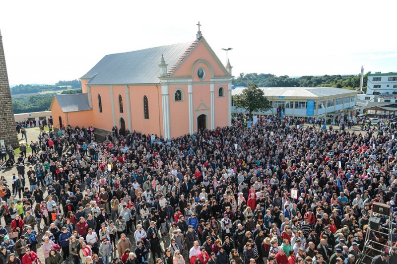 140ª Romaria de Nossa Senhora de Caravaggio reúne mais de 130 mil devotos