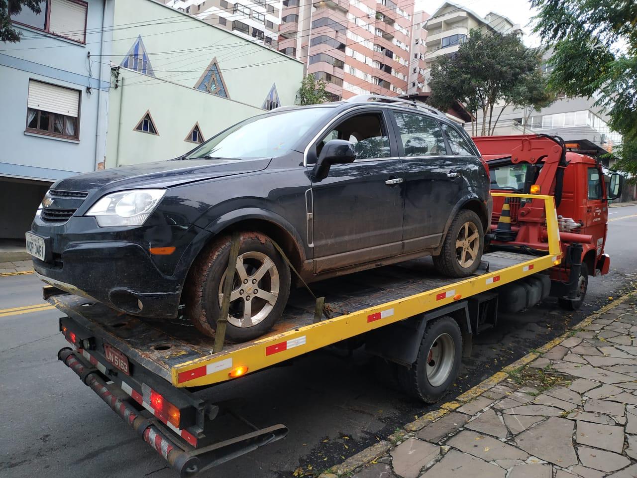 Brigada Militar recupera veículo furtado e prende suspeito em Bento