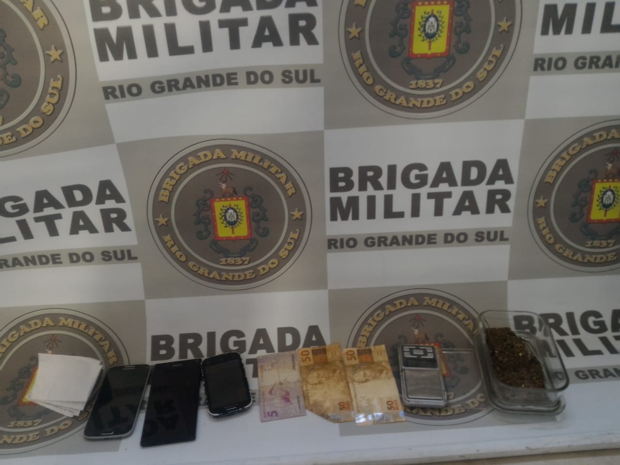 Brigada Militar prende dupla por receptação em Farroupilha