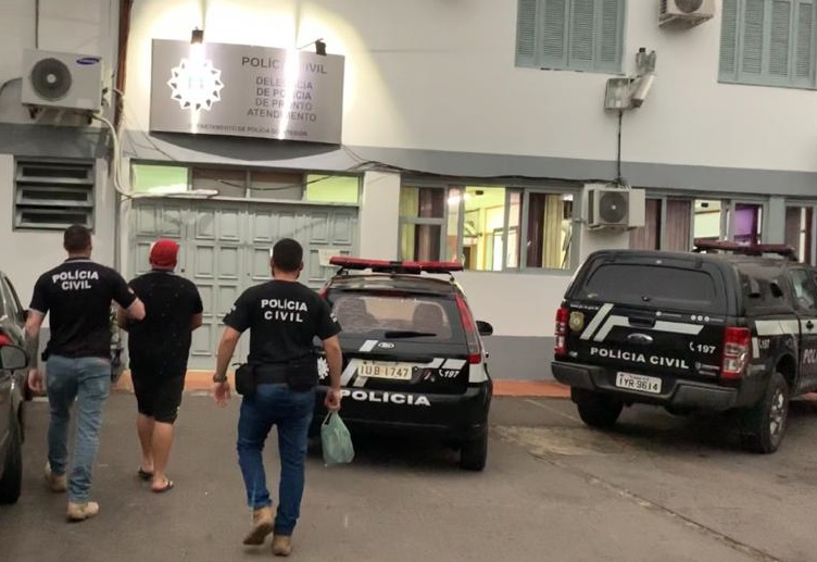Polícia Civil prende homem com arma e munições no Vila Nova em Bento