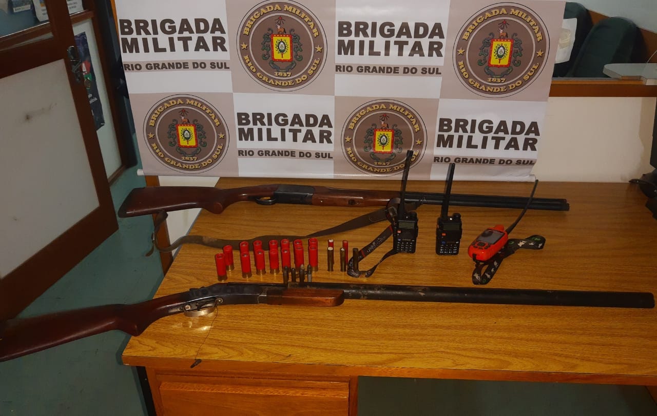 Policiais do 3º BRBM prendem homem por porte ilegal de arma de fogo na RSC-453, em Garibaldi