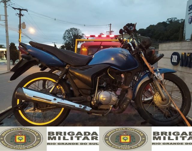 ROCAM prende dois homens com motocicleta adulterada no Salgado, em Bento