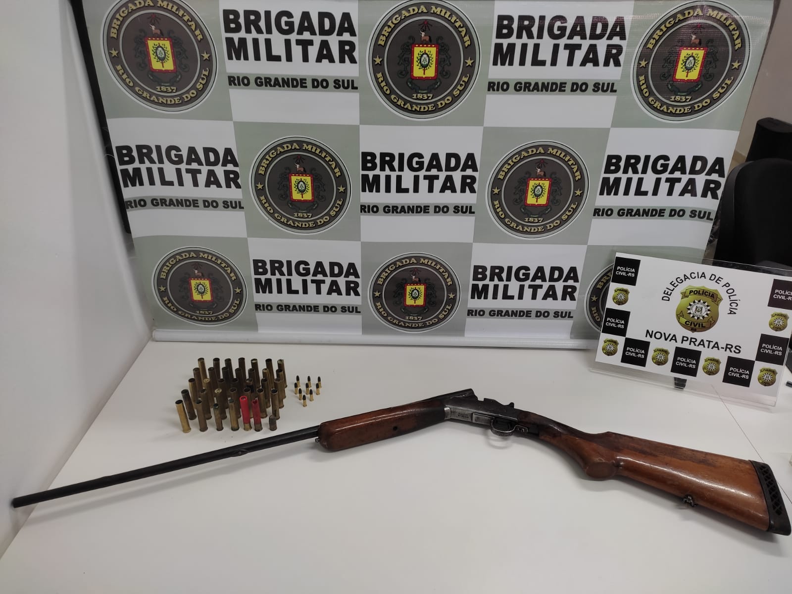 Brigada Militar e Polícia Civil cumprem mandado de busca e apreensão em André da Rocha