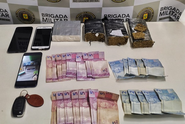 Brigada Militar prende três pessoas por tráfico de drogas em Carlos Barbosa