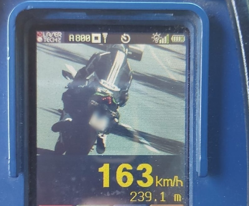 3ºBRBM flagra motocicleta de Bento a 163km/h na ERS-122 em Bom Princípio