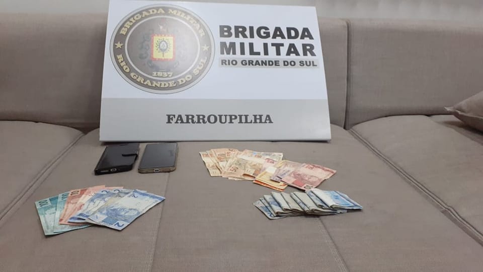 Brigada Militar prende dois homens após roubo a estabelecimento comercial em Farroupilha
