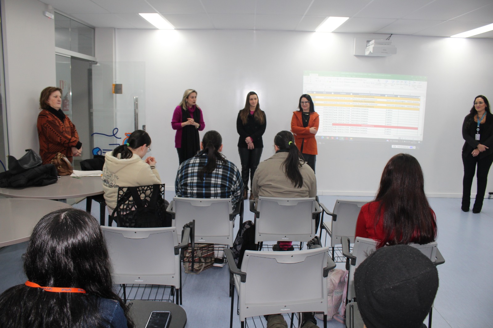 Formatura Dos Jovens Participantes Do Projeto Transformando Vidas