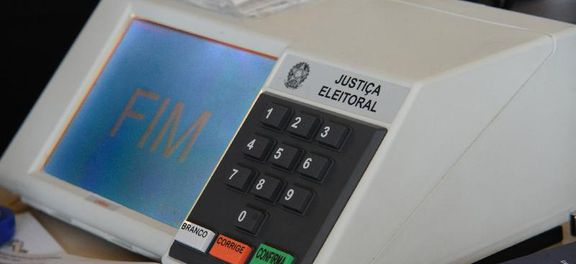 Quem não votou nas últimas eleições deve regularizar situação até 2 de maio