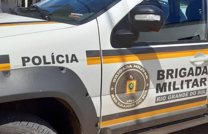 Brigada Militar prende trio que tentou atear fogo em veículo em Canela