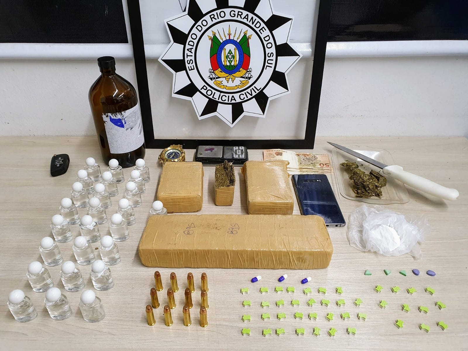 Polícia Civil prende indivíduo por tráfico de drogas no Humaitá, em Bento