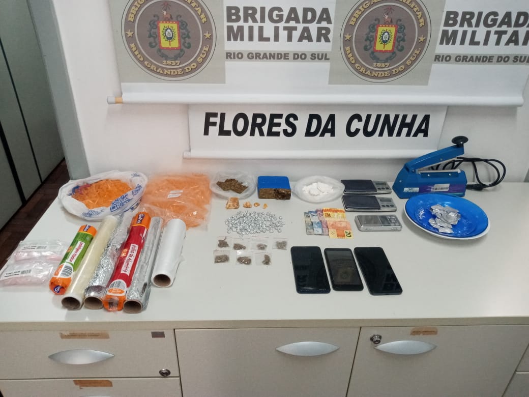 Mulher é presa por tráfico de drogas em Flores da Cunha