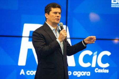 Em evento na CIC Caxias, Sérgio Moro afirma que deu um passo atrás para dar vários outros para a frente
