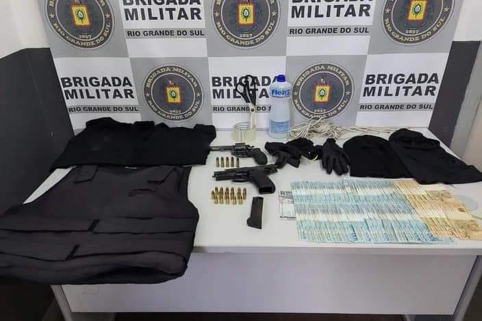 Em ação imediata, Brigada Militar prende dupla que assaltou residência em Caxias
