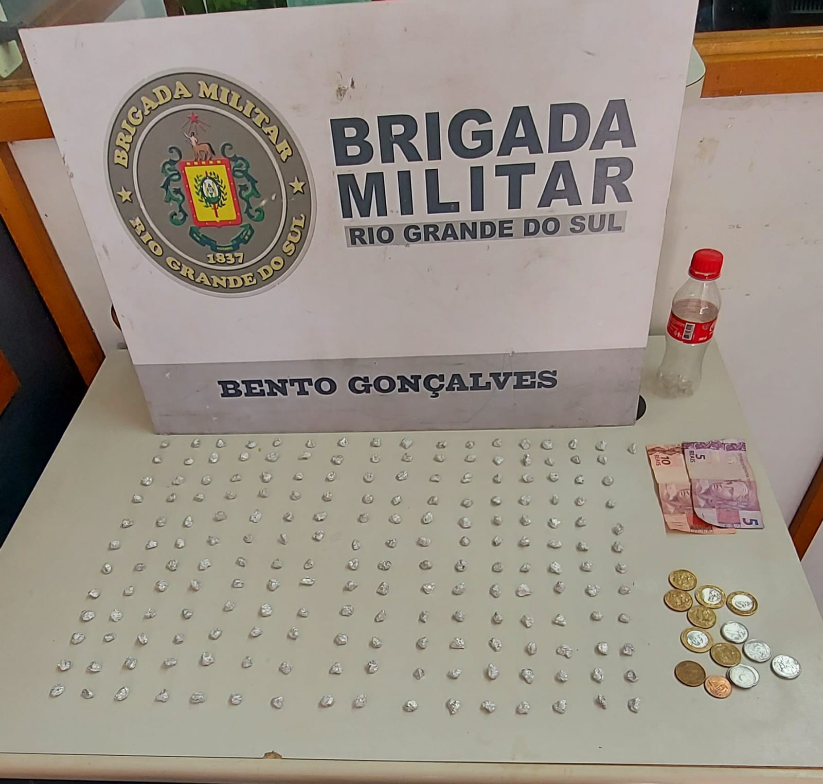 Homem é preso com quase 200 pedras de crack em Bento Gonçalves