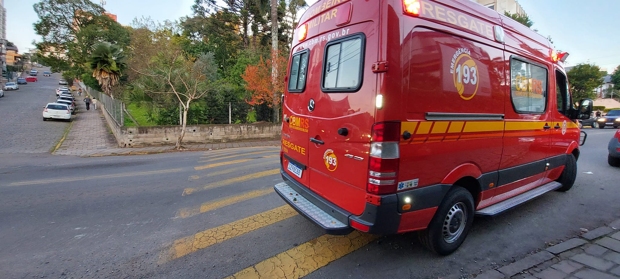 Motociclista atropela pedestre e foge sem prestar socorro em Bento Gonçalves