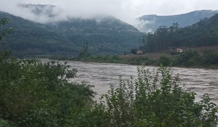 Apesar de estabilidade nesta terça, prefeitura de Santa Tereza segue atenta ao nível do Rio Taquari