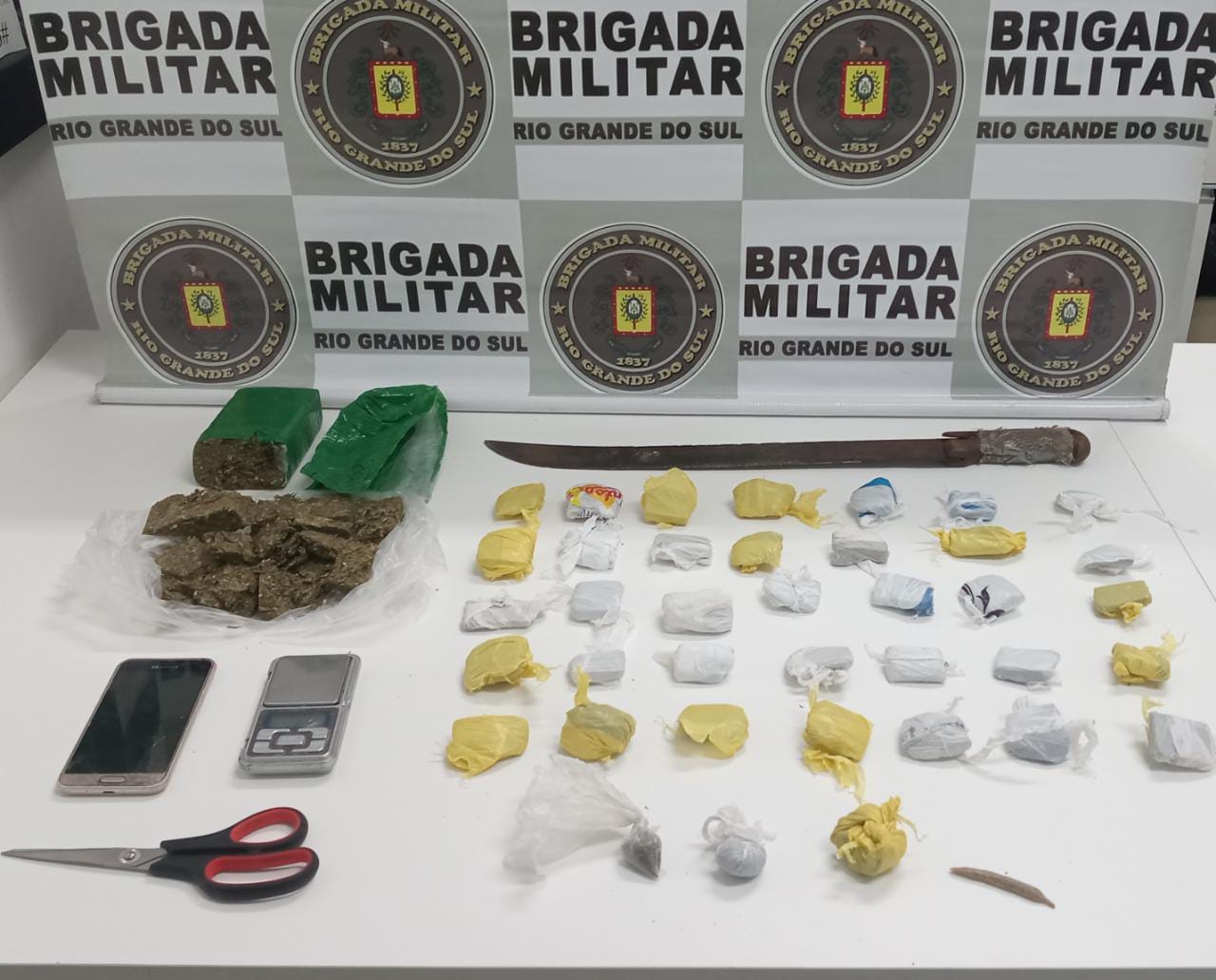 Brigada Militar prende homem com droga em Nova Bassano