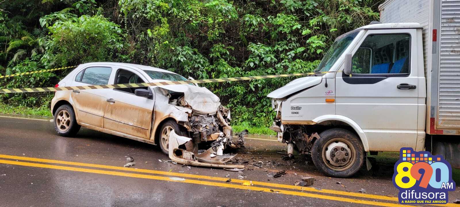 Homem morre em colisão frontal entre carro e caminhão na ERS-431, em São Valentim do Sul