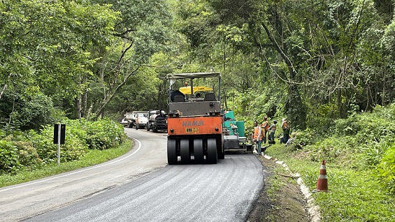 rodovias da Serra e Hortênsias nesta