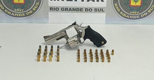 Homem é preso por posse irregular de arma de fogo em Caxias do Sul