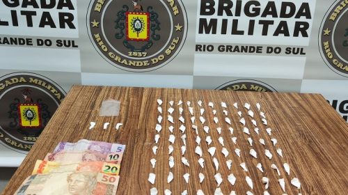 Brigada Militar prende homem por tráfico de drogas no Núcleo da Sfan, em Farroupilha