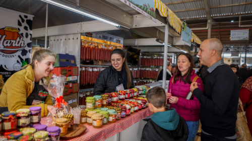 Após sucesso na Expointer, agricultores familiares participam do Acampamento Farroupilha pela primeira vez