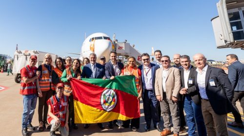 Emoção e clima festivo marcam retomada de voos comerciais no Aeroporto Salgado Filho