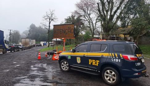 Equipes do DNIT realizam limpeza e avaliação na BR-470, Serra das Antas