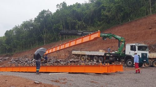 Estruturas da ponte entre Cotiporã e Dois Lajeados estão nas margens do Rio Carreiro