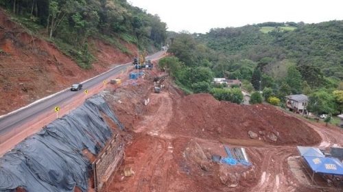 OBRAS AVANÇAM NA BR 470, ENTRE BENTO GONÇALVES E VERANÓPOLIS