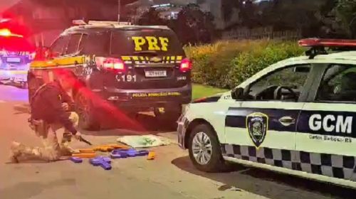 PRF prende casal de traficantes transportando 14 kg de maconha em Carlos Barbosa-RS