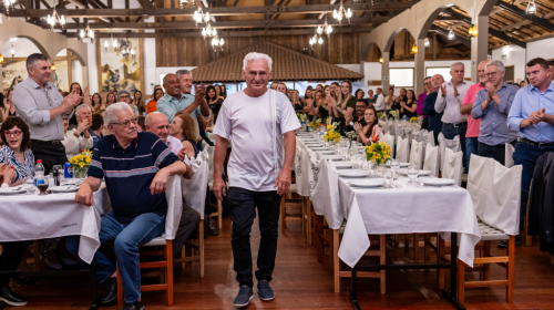 Tacchini celebra profissionais laureados e centenário com jantar no Laço Velho