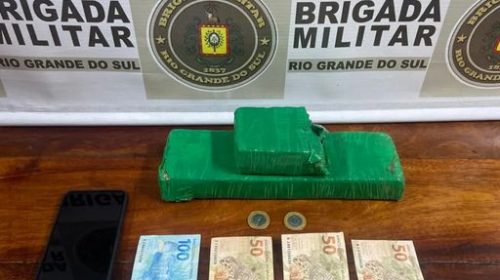 BRIGADA MILITAR PRENDE UM HOMEM POR TRÁFICO DE DROGAS EM NOVA PRATA