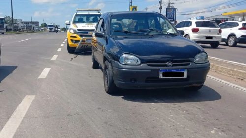 COMANDO RODOVIÁRIO DA BRIGADA MILITAR PRENDE UM HOMEM E APREENDE UM ADOLESCENTE COM VEÍCULO FURTADO NA ERS-122, EM FARROUPILHA