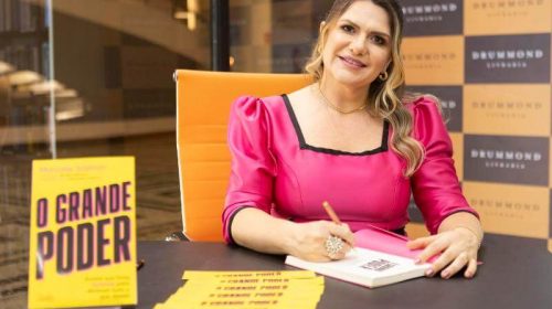 Autora bento-gonçalvense conquista o best seller enaltecendo histórias da Serra Gaúcha