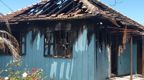 Casa no Bairro Botafogo, em Bento, tem sido utilizada por moradores de rua e para o consumo de drogas