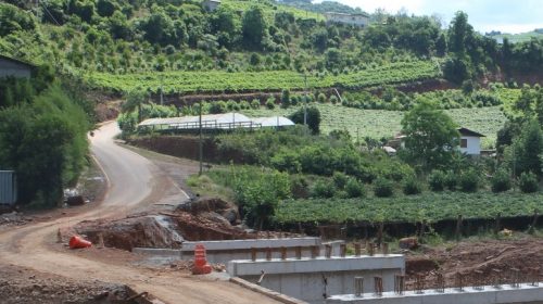 Obras de construções de pontes em Faria Lemos e no Vale dos Vinhedos estão em andamento