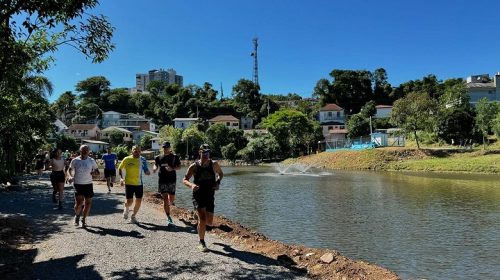 Treinão no Lago Fasolo, em Bento, reuniu atletas e comunidade