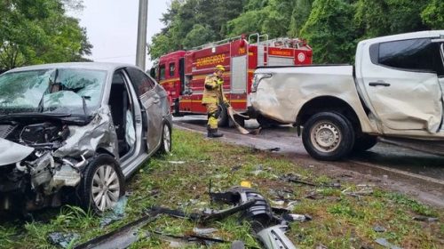 ACIDENTE DE TRÂNSITO DEIXA TRÊS FERIDOS NA BR 470, EM BENTO GONÇALVES