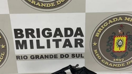 Homem é encontrado carbonizado e dupla é presa por ocultação de cadáver e posse de arma de fogo no Bairro Alvorada, em Farroupilha