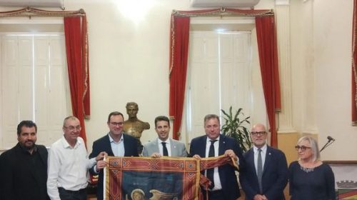 Prefeitura de Bento Gonçalves recebe a Comitiva do Governo do Vêneto, na Itália e se oficializa como cidade que integra Comissão Organizadora dos 150 anos de Imigração Italiana