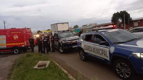 APÓS ACIDENTE E DISCUSSÃO, CAMINHONEIRO É ATINGIDO POR GOLPE DE FACA POR CONDUTOR DE CARRO DE PASSEIO, EM VACARIA