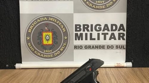 Brigada Militar prende homem por posse irregular de arma de fogo em Carlos Barbosa