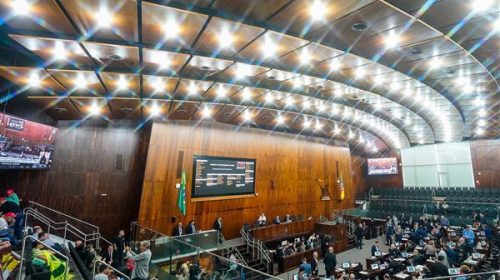 Assembleia Legislativa aprova reajuste do piso regional, mudança no plano de carreira de servidores do MP e outros 6 PLs