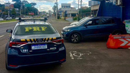 PRF PRENDE HOMEM COM VEÍCULO ROUBADO E COM PLACAS CLONADAS, EM CAXIAS DO SUL