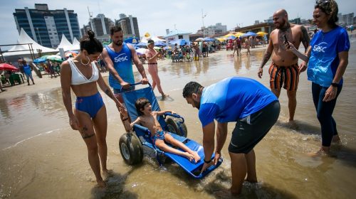 Praias do Litoral Norte e Sul terão Dia da Inclusão neste final de semana