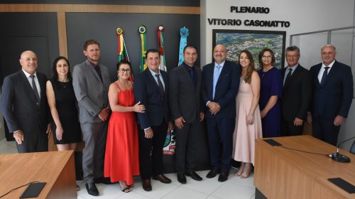 Prefeito, vice e vereadores são empossados em Monte Belo do Sul