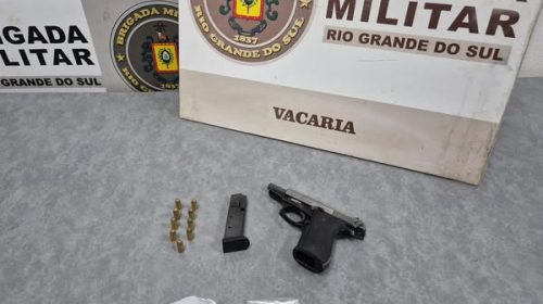 BRIGADA MILITAR PRENDE HOMEM POR PORTE ILEGAL DE ARMA DE FOGO, EM VACARIA