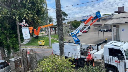 Após quase três dias sem energia elétrica, família tem serviço restabelecido pela RGE no bairro Aparecida, em Bento