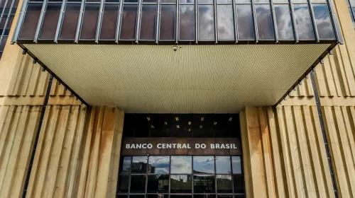 Mercado financeiro eleva previsão da inflação pela 18ª semana seguida